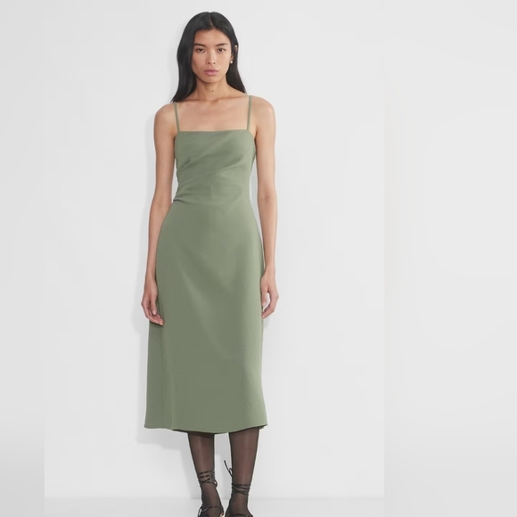 Aritzia Dresses & Skirts - Aritzia Wilfred Smoky Sage Square Neck Madelyn Midi Dress